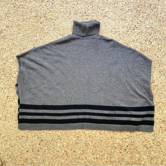 Tahari Wool & Yak Hair Striped Gray Poncho Cowl Neck Poncho Size S - Picture 6 of 7